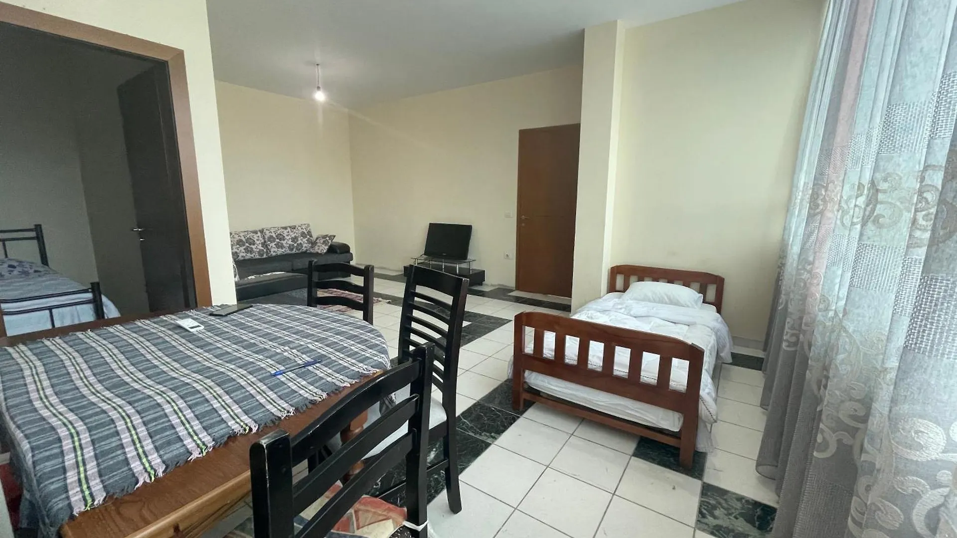 Bajovah Apartments & Restaurant Tirana Albania